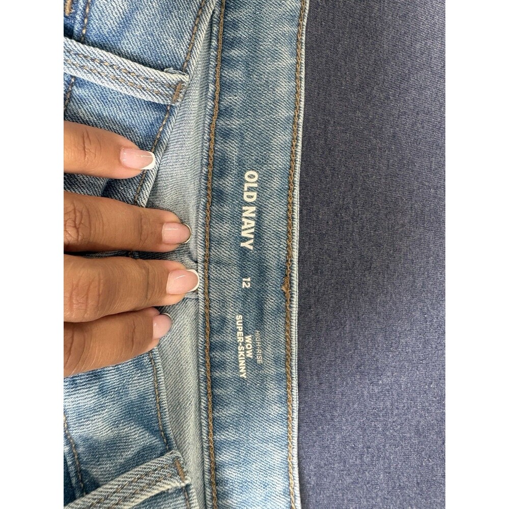 Old Navy High Rise Super Skinny Bermuda Light Wash Denim Shorts Women’s 12 Blue